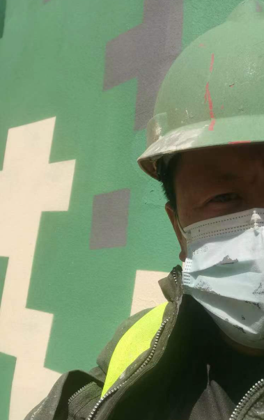 博尔塔拉迷彩漆未完全固化；